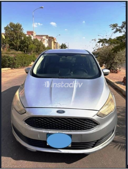 Ford C-Max 2017 Silver Automatic Used for Sale in Sheikh Zayed City - 3
