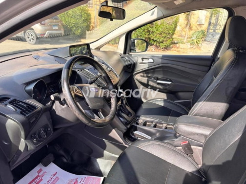 Ford C-Max 2017 Silver Automatic Used for Sale in Sheikh Zayed City - 6
