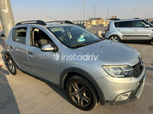 Renault Sandero Step Way 2020 White Automatic Used for Sale in Greater Cairo ( Cairo + Giza) - 2