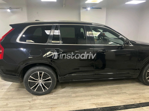 فولفو XC90 2021 أسود أوتوماتيك مستعملة للبيع في القاهرة - 3