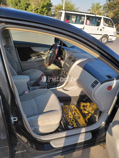 Toyota Corolla 2012 Black Automatic Used for Sale in Imbaba - 3