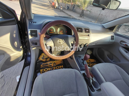 Toyota Corolla 2012 Black Automatic Used for Sale in Imbaba - 5