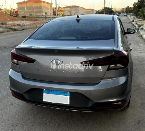 Hyundai Elantra AD 2020 Silver Automatic Used for Sale in Cairo - 2