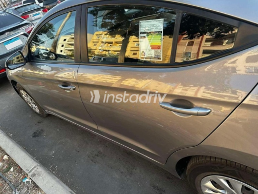 Hyundai Elantra AD 2020 Silver Automatic Used for Sale in Cairo - 3