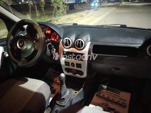 Renault Logan 2011 Gray Manual Used for Sale in Cairo - 4