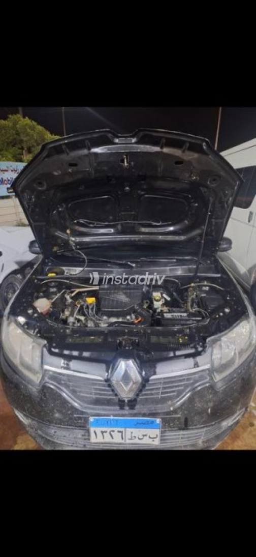 Renault Logan 2015 Black Manual Used for Sale in Kafr el-Dawwar - 6