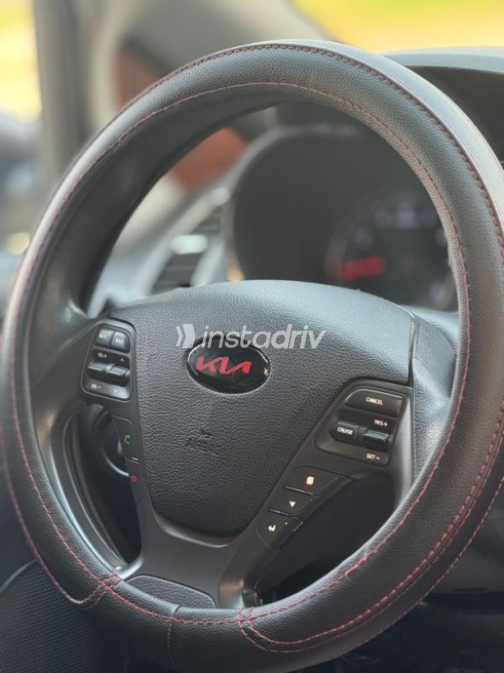 Kia Cerato 2017 White Automatic Used for Sale in Greater Cairo ( Cairo + Giza) - 4