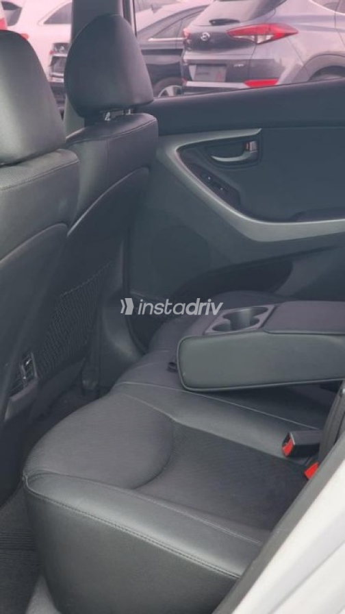 Hyundai Avante 2015 White Automatic Used for Sale in Tanta - 9