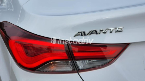 Hyundai Avante 2015 White Automatic Used for Sale in Tanta - 10