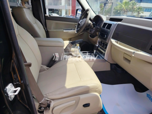 Jeep Cherokee 2010 Black Automatic Used for Sale in Giza - 8