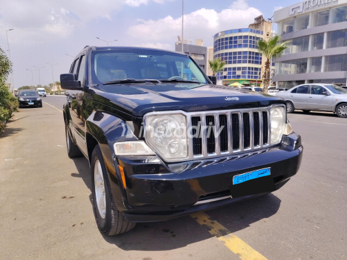 Jeep Cherokee 2010 Black Automatic Used for Sale in Giza - 10