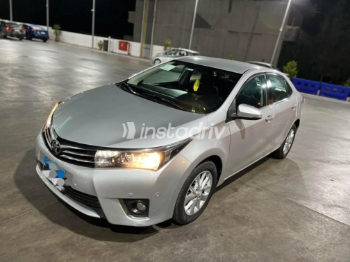 Toyota Corolla 2016 Silver Automatic Used for Sale in Giza - 2