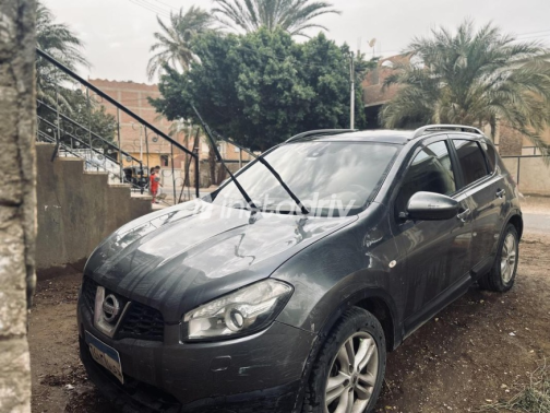 Nissan Qashqai 2012 Gray Automatic Used for Sale in Sohag - 3