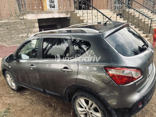Nissan Qashqai 2012 Gray Automatic Used for Sale in Sohag - 5