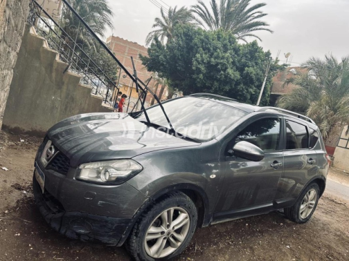 Nissan Qashqai 2012 Gray Automatic Used for Sale in Sohag - 7