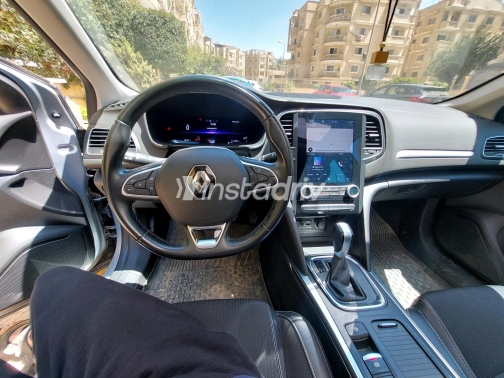 Renault Megane 2022 Silver Automatic Used for Sale in Giza - 3