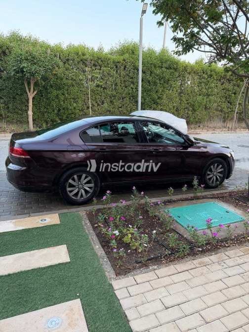 Volkswagen Passat 2017 White Automatic Used for Sale in Giza - 4
