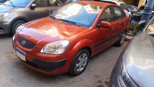 Kia Rio 2009 Red Manual Used for Sale in Alexandria