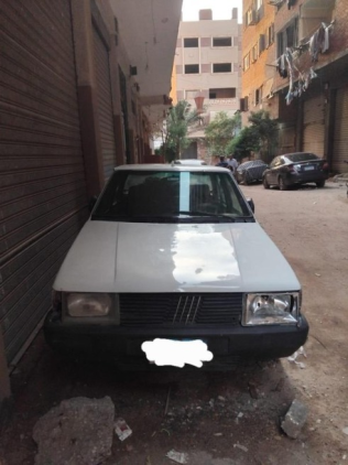 فيات ريجاتا 1985 أبيض يدوي مستعملة للبيع في القاهرة