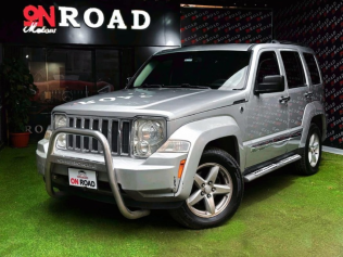 Jeep Cherokee 2012 Silver Automatic Used for Sale in Nasr city