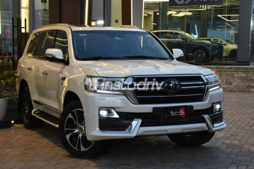 Toyota Land Cruiser 2021 White Automatic Used for Sale in Sheikh Zayed City - 2