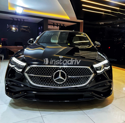 Mercedes E 200 2024 Black Automatic Used for Sale in Giza - 3