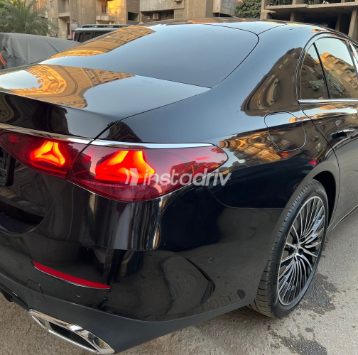 Mercedes E 200 2024 Black Automatic Used for Sale in Giza - 9