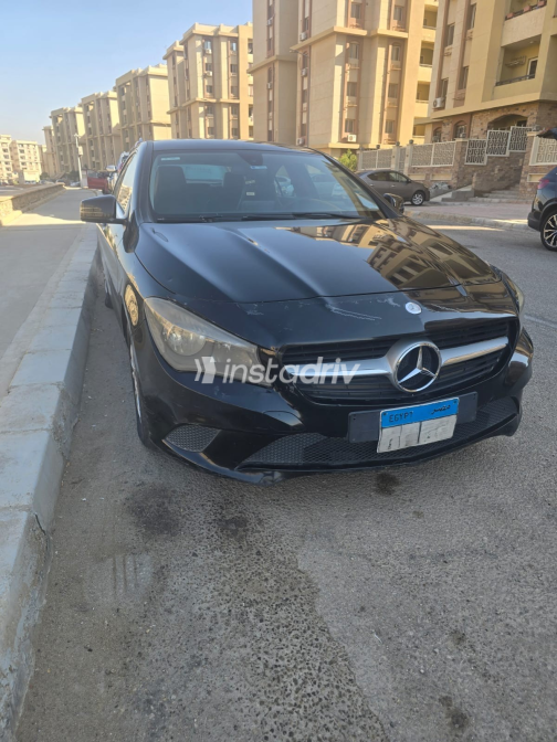مرسيدس CLA 180 2015 أسود أوتوماتيك مستعملة للبيع في مدينة نصر - 3