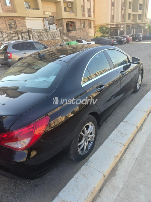 مرسيدس CLA 180 2015 أسود أوتوماتيك مستعملة للبيع في مدينة نصر - 5