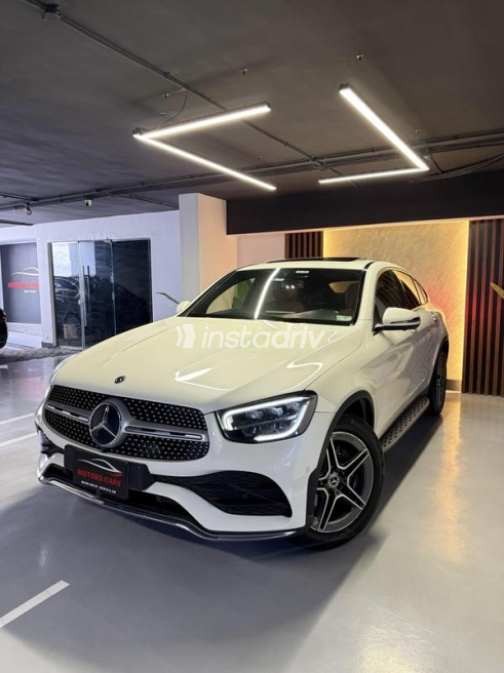 Mercedes GLC 300 2021 White Automatic Used for Sale in Cairo - 3