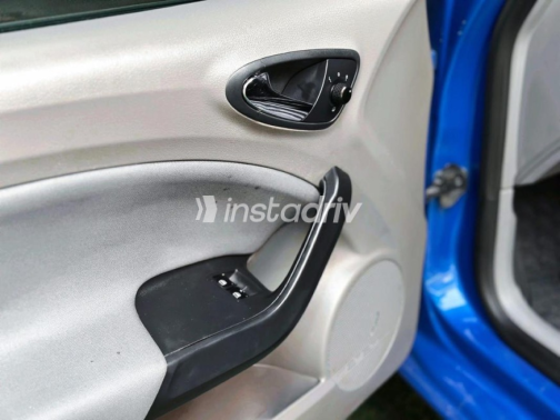 Seat Ibiza 2013 Dark Blue Automatic Used for Sale in Nasr city - 5