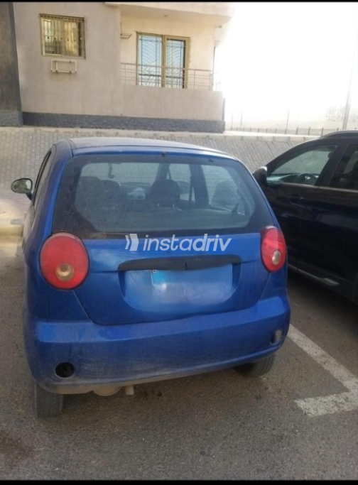 Chevrolet Spark 2010 Blue Manual Used for Sale in Shubra al-Khaimah - 2