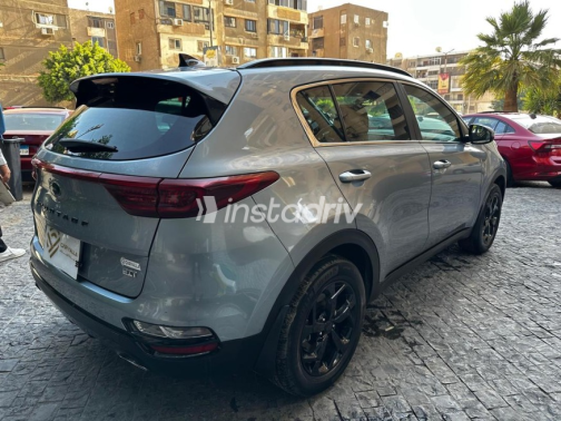 Kia Sportage 2022 Green Automatic Used for Sale in Nasr city - 5