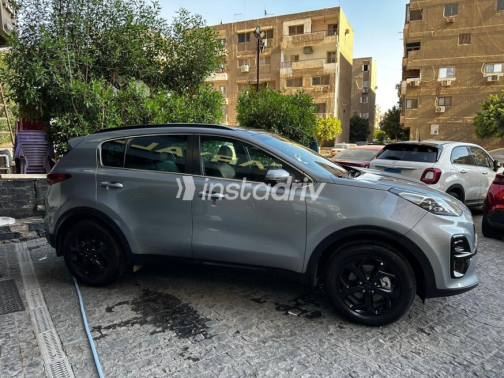 Kia Sportage 2022 Green Automatic Used for Sale in Nasr city - 7