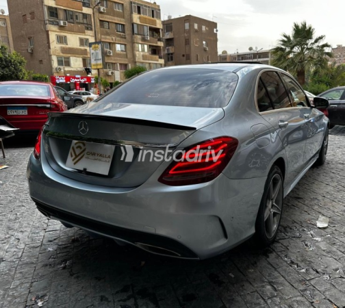 Mercedes C 180 2015 Silver Automatic Used for Sale in Nasr city - 3