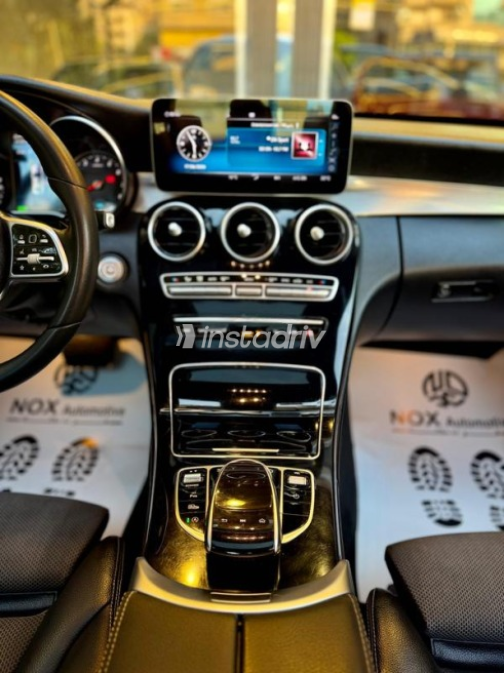 Mercedes C 200 2019 Black Automatic Used for Sale in Nasr city - 9