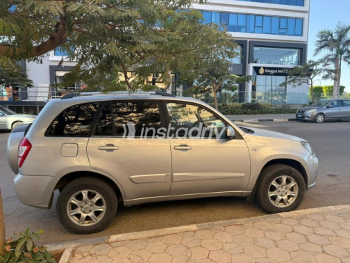 Chery Tiggo 3 2017 Silver Automatic Used for Sale in Sheikh Zayed City - 8