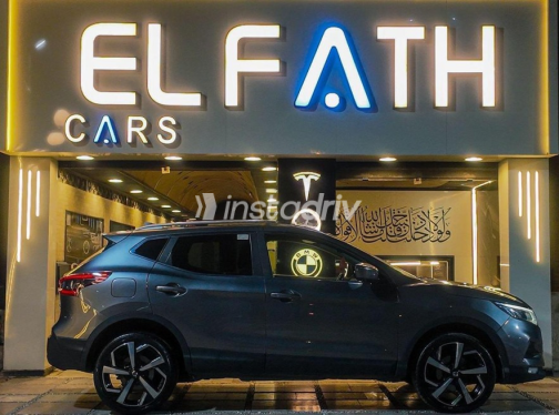 Nissan Qashqai 2019 Gray Automatic Used for Sale in Heliopolis - 6