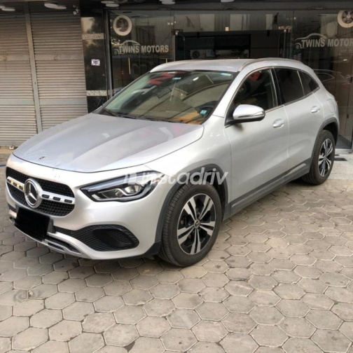 Mercedes GLA 200 2021 Silver Automatic Used for Sale in Greater Cairo ( Cairo + Giza) - 1