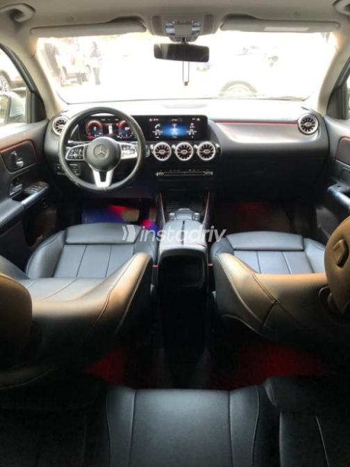 Mercedes GLA 200 2021 Silver Automatic Used for Sale in Greater Cairo ( Cairo + Giza) - 4