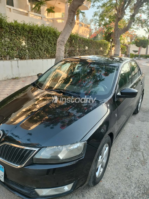 سكودا رابيد 2015 أسود يدوي مستعملة للبيع في الإسكندرية - 7