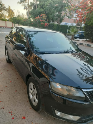 سكودا رابيد 2015 أسود يدوي مستعملة للبيع في الإسكندرية