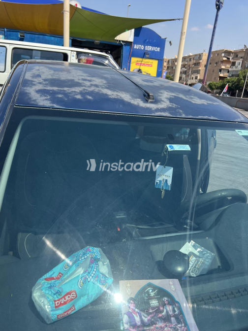 Renault Sandero 2017 Blue Automatic Used for Sale in Cairo - 2