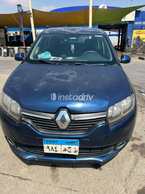 Renault Sandero 2017 Blue Automatic Used for Sale in Cairo - 5