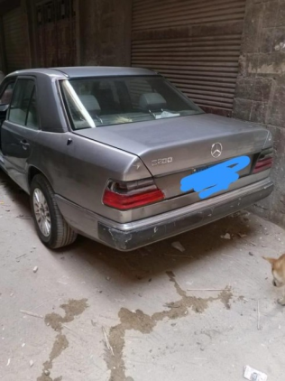 مرسيدس E 200 1989 رمادي غامق يدوي مستعملة للبيع في القاهرة