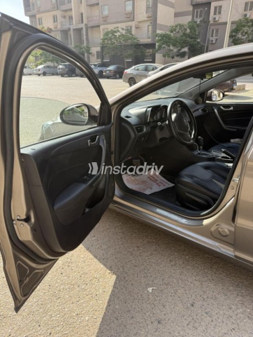 Chery Arrizo 5 2023 White Automatic Used for Sale in Greater Cairo ( Cairo + Giza) - 9