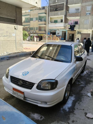 Hyundai Verna 2013 White Manual Used for Sale in Suez 