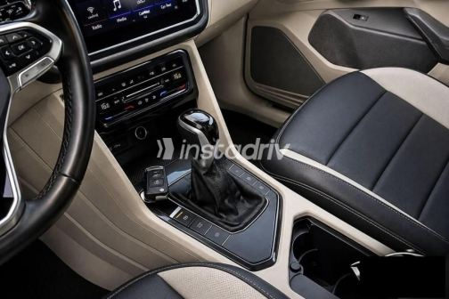 Volkswagen Tiguan 2021 Black Automatic Used for Sale in Sheikh Zayed City - 4
