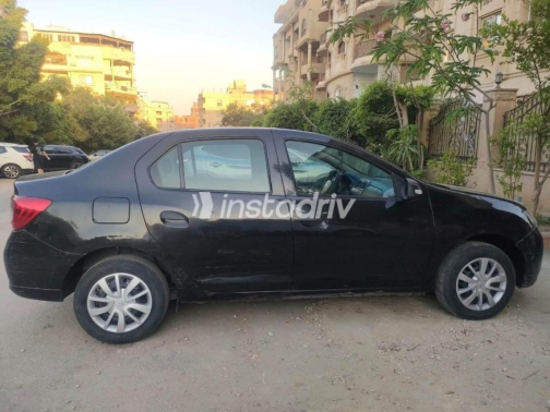 Renault Logan 2015 Black Manual Used for Sale in Mohandessin - 2