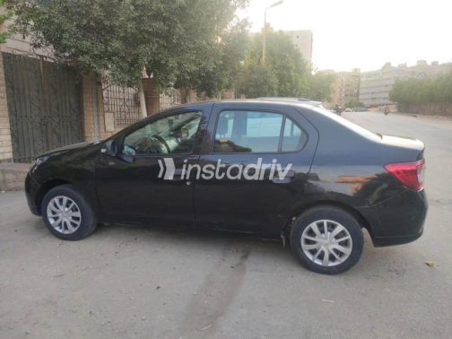 Renault Logan 2015 Black Manual Used for Sale in Mohandessin - 3